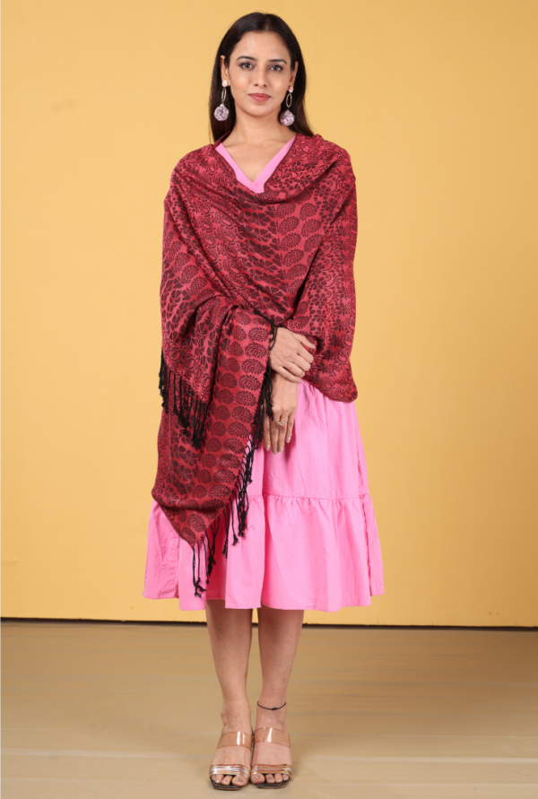 Full Black Jacquard Stole - Image 3