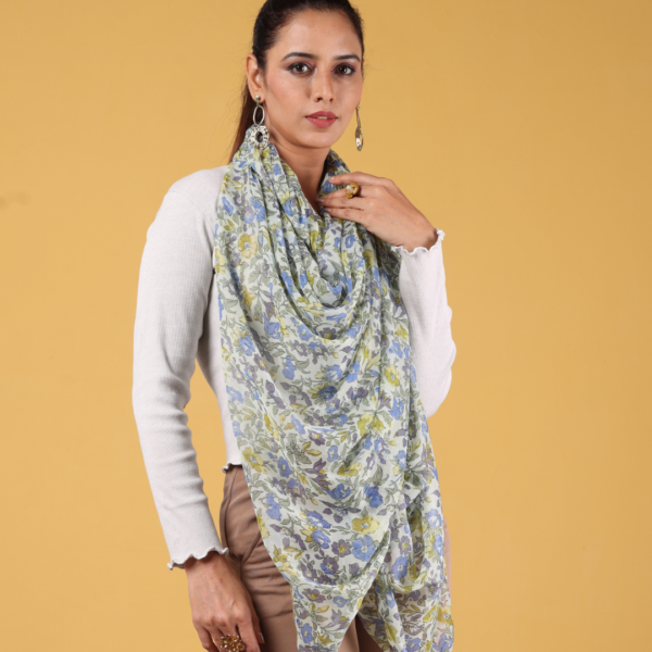 Floral Print Western Dupatta With Crochet Border