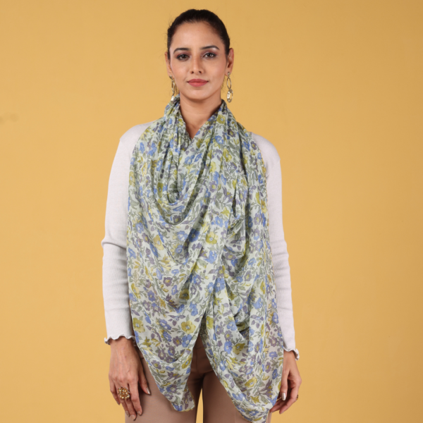 Floral Print Western Dupatta With Crochet Border - Image 2